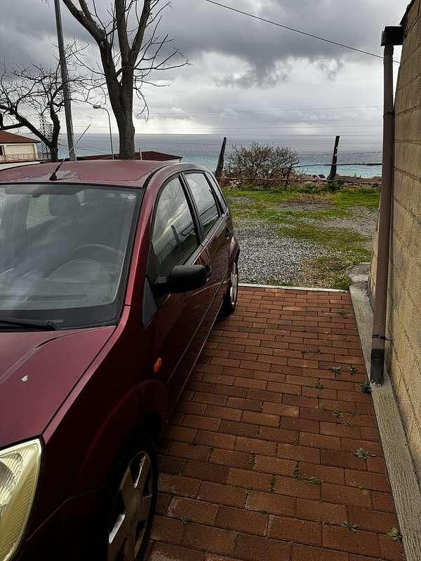 Usata Ford Fiesta Zetec 79 CV (58 kW) 2002 Berlina