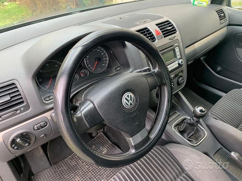 Usata VW Golf V Sportline 105 CV (77 kW) 2007 Grigio Berlina