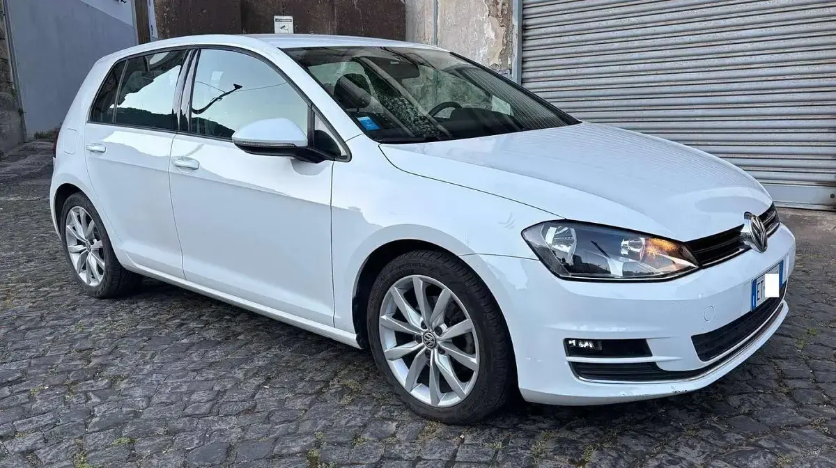 Usata VW Golf VII Highline 105 CV (77 kW) 2013 Bianco Berlina