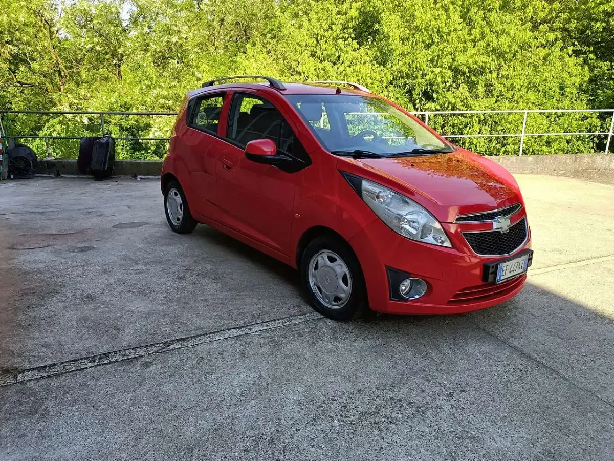 Begagnad Chevrolet Spark LT 82 HK (60 kW) 2010 Röd Halvkombi