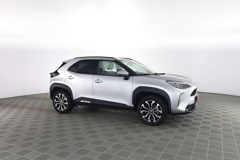Usata Toyota Yaris Cross Trend 92 CV (67 kW) 2025 Argento SUV