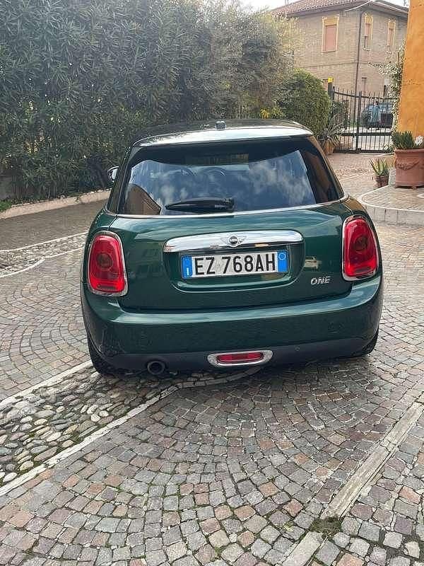 Usata Mini ONE 102 CV (75 kW) 2015 Verde Utilitaria