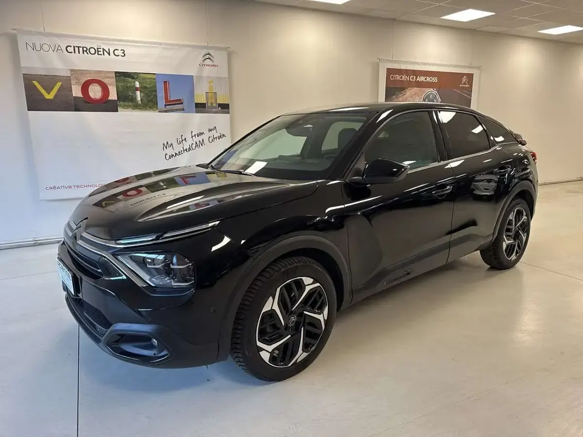 Usata Citroën C4 Shine 110 CV (80 kW) 2021 Nero Berlina