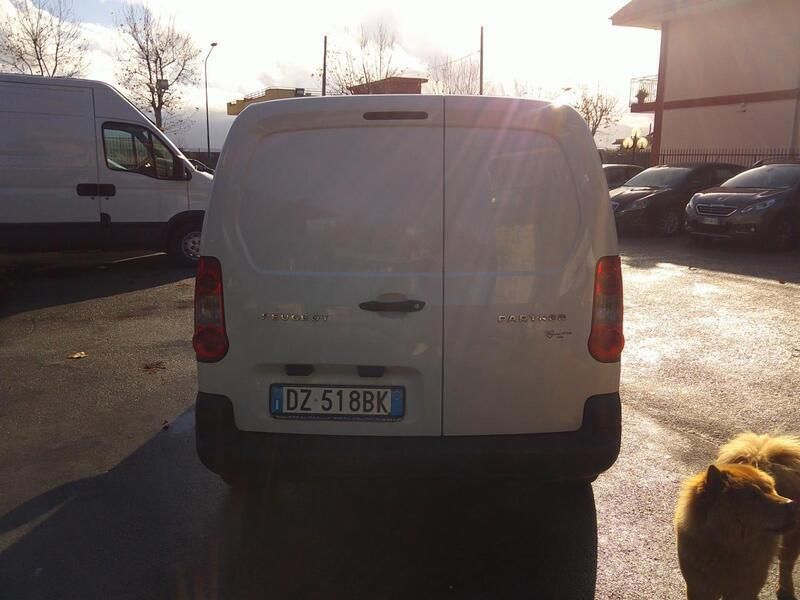 Usata Peugeot Partner Tepee Comfort 74 CV (54 kW) 2009 Bianco Monovolume