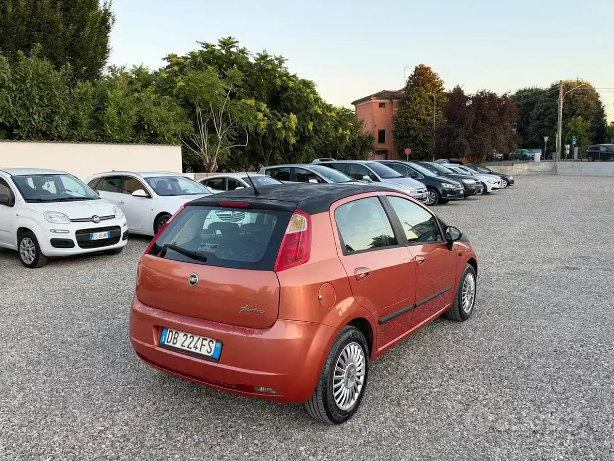 Usata Fiat Punto Active 60 CV (44 kW) 2006 Arancione Utilitaria