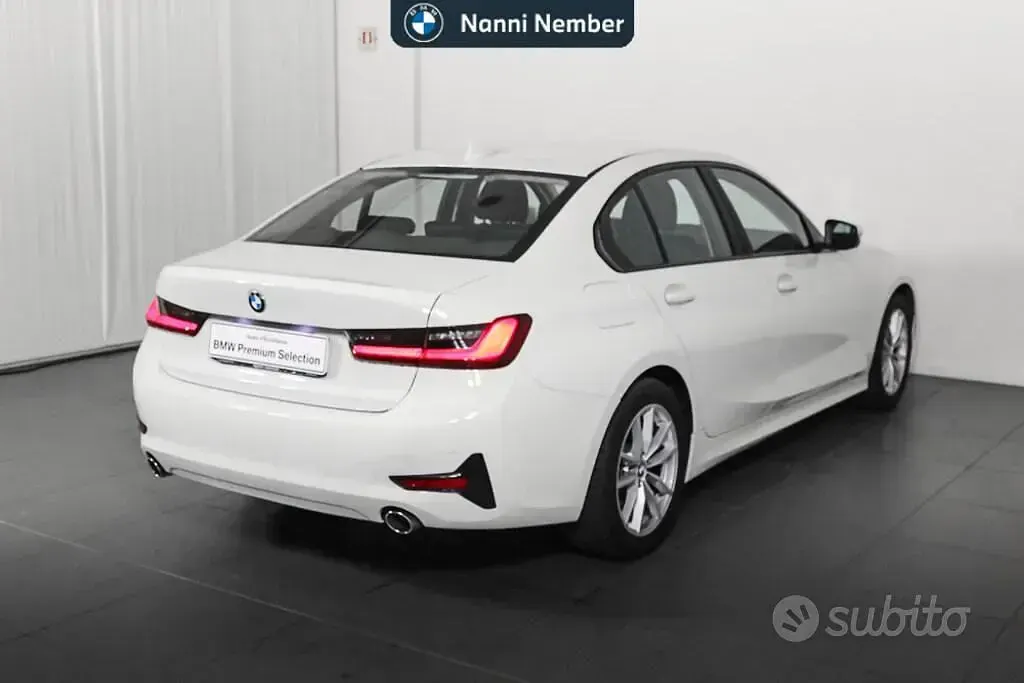 Usata BMW 318 Advantage 150 CV (110 kW) 2022 Alpin white pastello Berlina