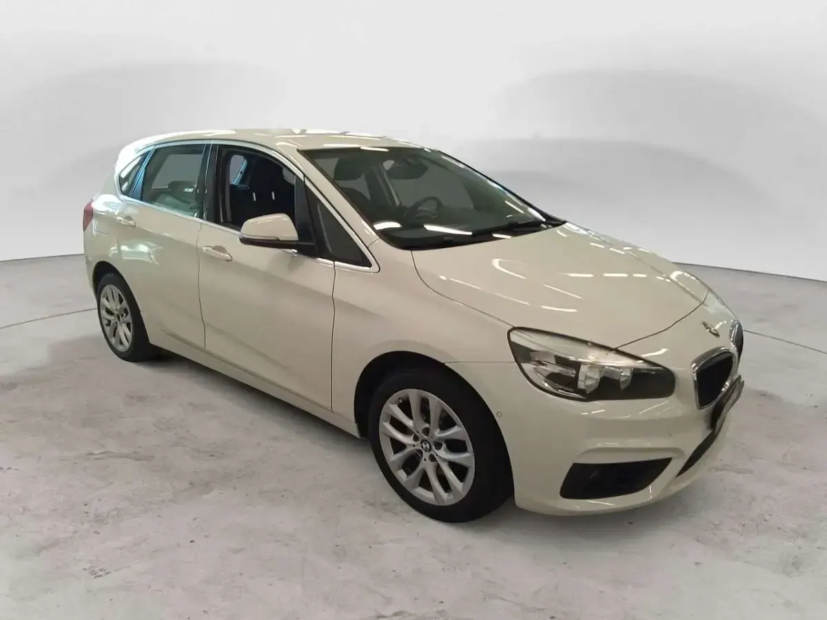 Usata BMW 216 Active Tourer 116 CV (85 kW) 2017 Bianco Monovolume