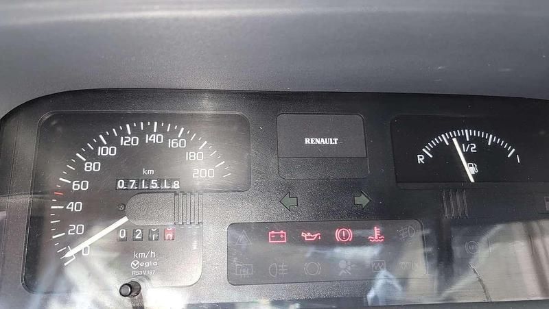 Usata Renault Clio II 58 CV (42 kW) 1998 Blu/azzurro Berlina