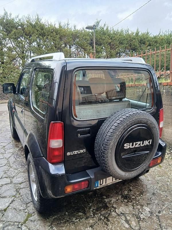 Usata Suzuki Jimny 2009 Nero SUV