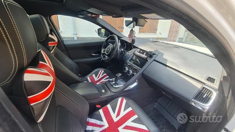 Usata Jaguar E-Pace R-Dynamic 150 CV (110 kW) 2019 Bianco SUV