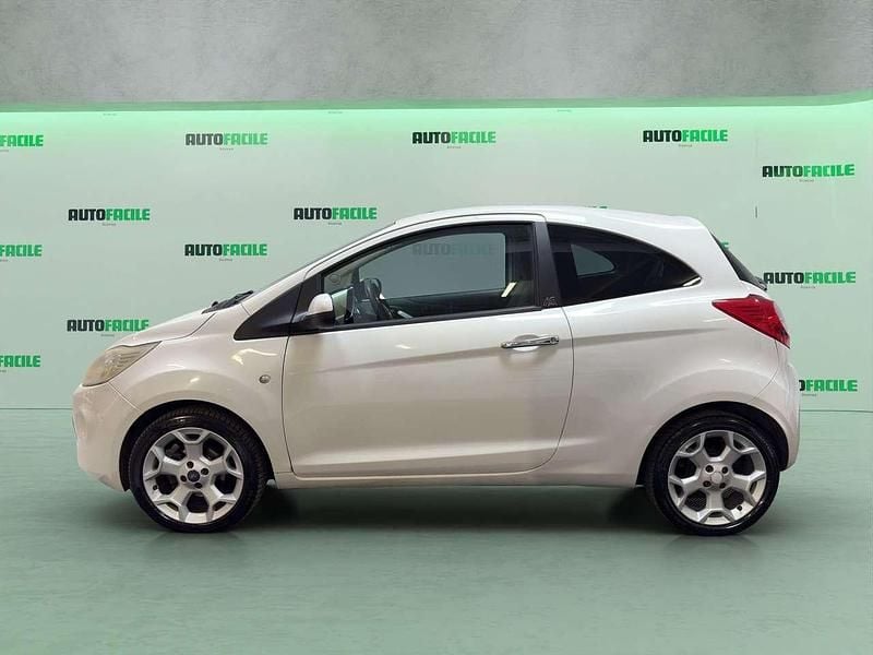 Usata Ford Ka Titanium 75 CV (55 kW) 2011 Bianco Utilitaria