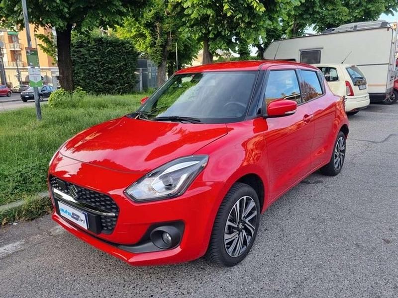 Usata Suzuki Swift 83 CV (61 kW) 2023 Rosso Utilitaria