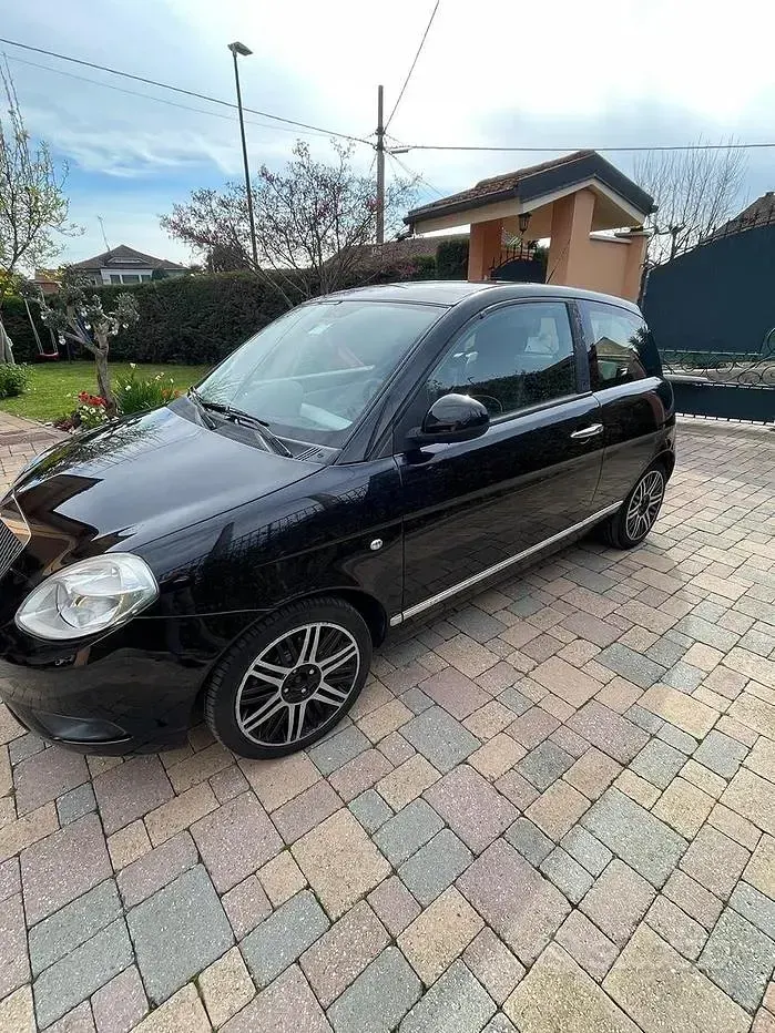 Usata Lancia Ypsilon 2010 Utilitaria