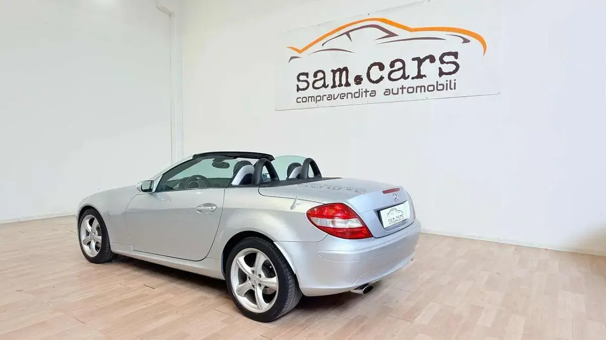 Usata Mercedes SLK200 163 CV (119 kW) 2004 Argento Cabrio