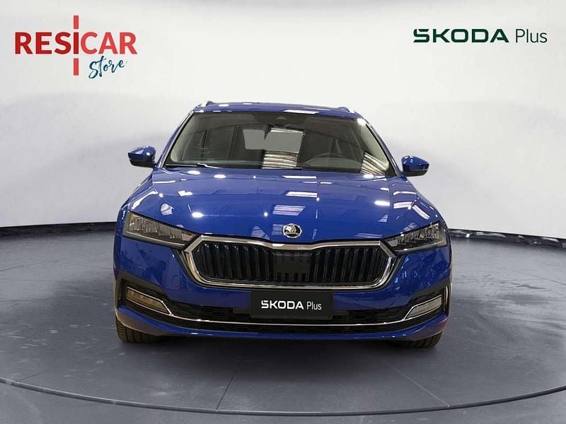 Käytetty Skoda Octavia Executive 150 HP (110 kW) 2021 Sininen Farmari