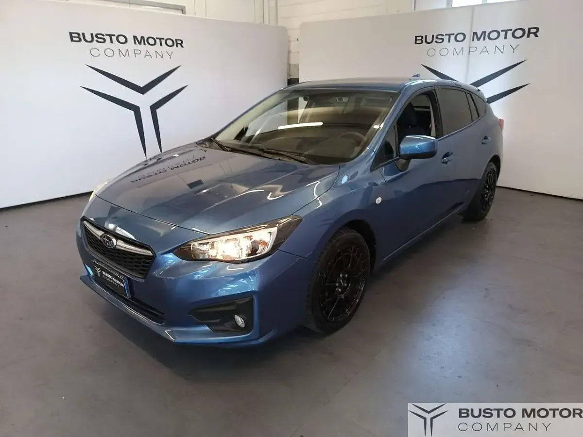 Usata Subaru Impreza Style 114 CV (83 kW) 2018 Blu/azzurro Berlina