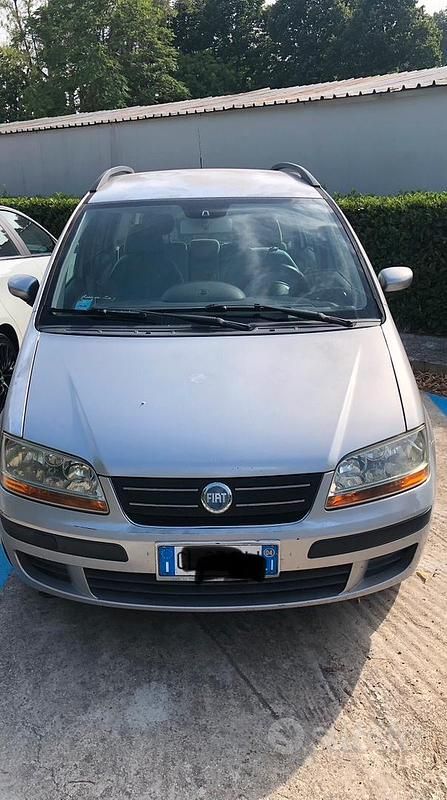 Usata Fiat Idea Emotion 95 CV (69 kW) 2004 Grigio Monovolume