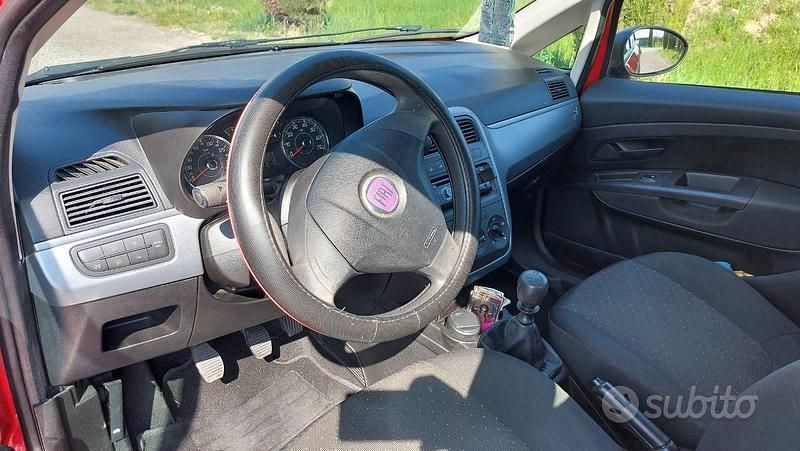 Usata Fiat Grande Punto 2009 Rosso Utilitaria