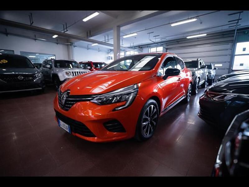 Usata Renault Clio V Intens 90 CV (66 kW) 2022 Grigio chiaro