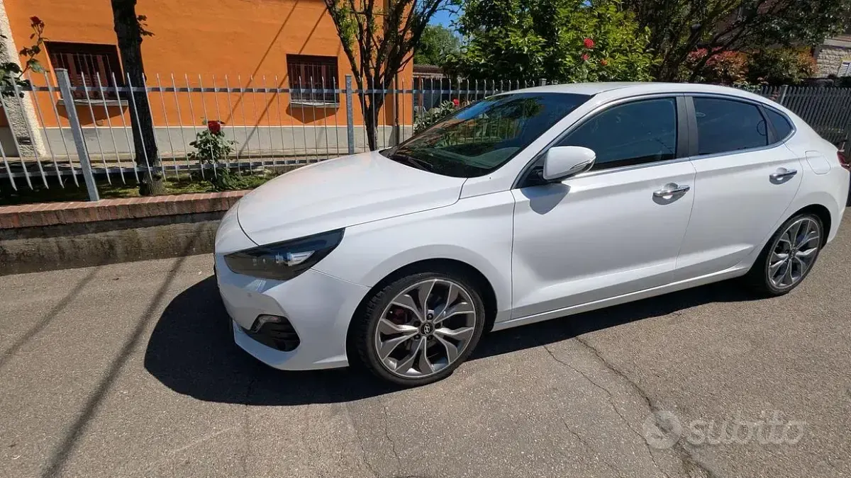 Usata Hyundai i30 140 CV (102 kW) 2018 Bianco Berlina