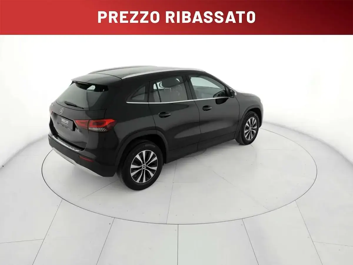 Usata Mercedes GLA200 Business 150 CV (110 kW) 2020 Nero SUV