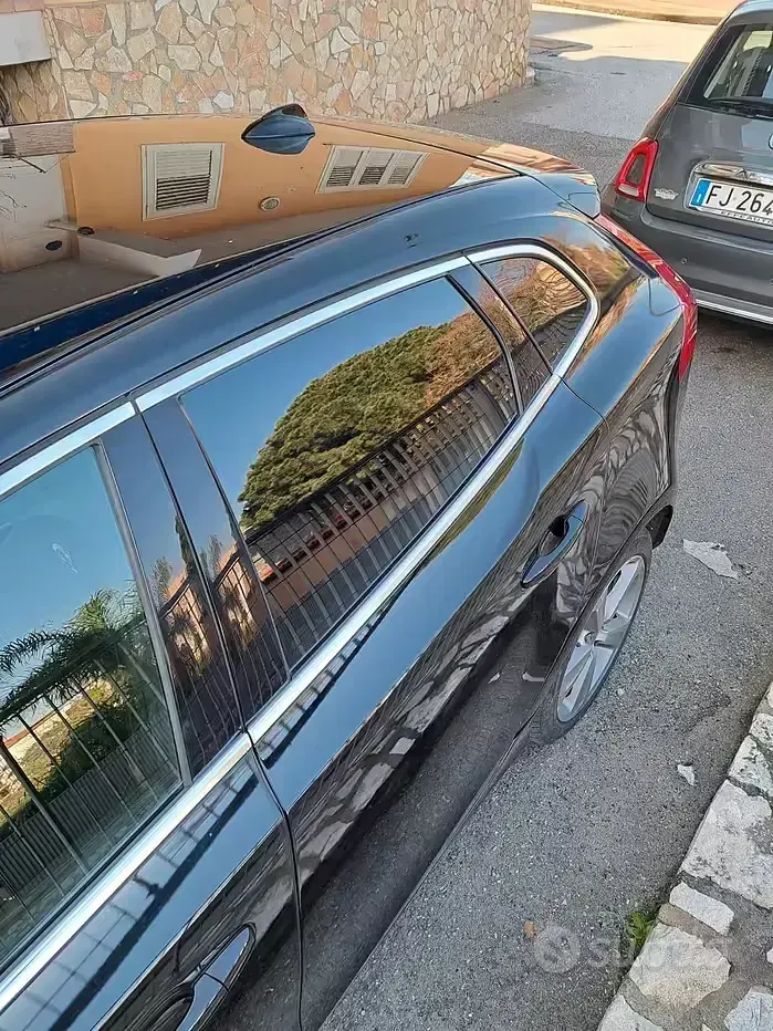 Usata Volvo V40 115 CV (84 kW) 2012 Utilitaria