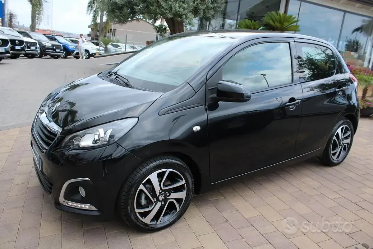 Usata Peugeot 108 Allure 69 CV (50 kW) 2018 Nero Utilitaria