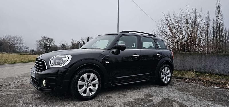 Nero Usata 2020 Mini Cooper D Countryman Hype SUV | 16.800 € (Super prezzo) - Immagine 1/4