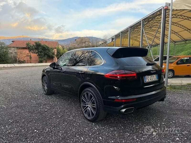 Usata Porsche Cayenne 250 CV (183 kW) 2016 Nero SUV