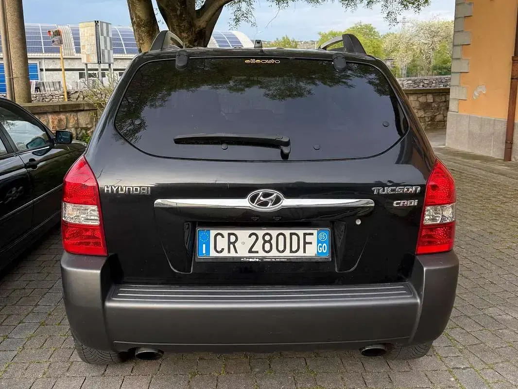 Usata Hyundai Tucson Dynamiq 113 CV (83 kW) 2005 Nero SUV