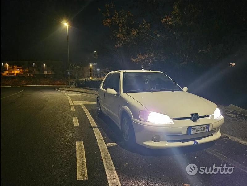 Usata Peugeot 106 118 CV (86 kW) 1999 Bianco Utilitaria