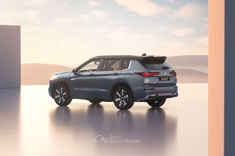 Nuova Mitsubishi Outlander P-HEV Inform 306 CV (225 kW) 2026 Other SUV