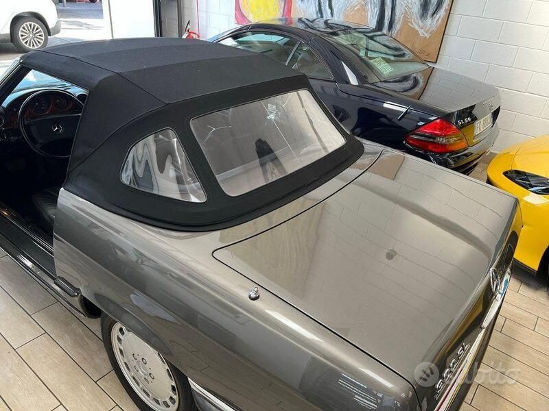 Usata Mercedes SL300 185 CV (136 kW) 1985 Grigio Cabrio