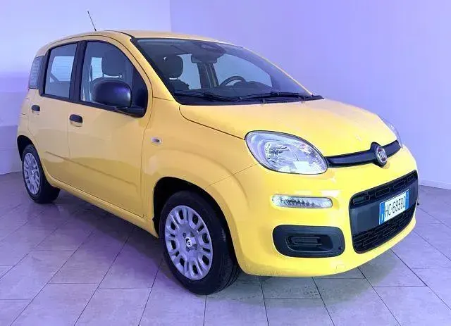 Nuova Fiat Panda Icon 65 CV (47 kW) 2026 Giallo Utilitaria