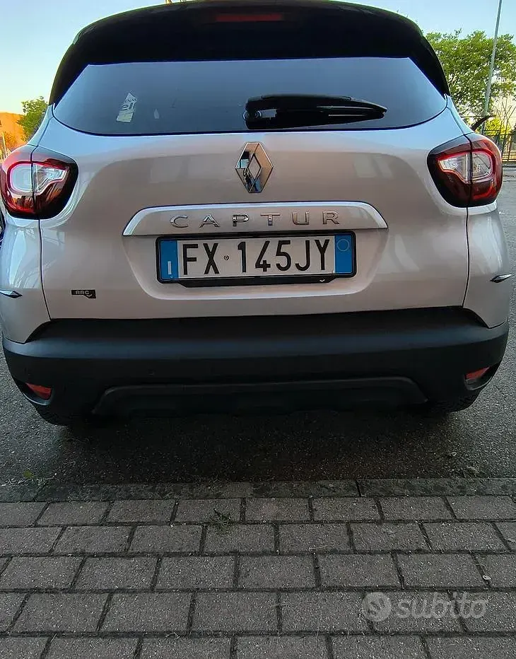 Occasion Renault Captur 90 ch (66 kW) 2019 Gris SUV