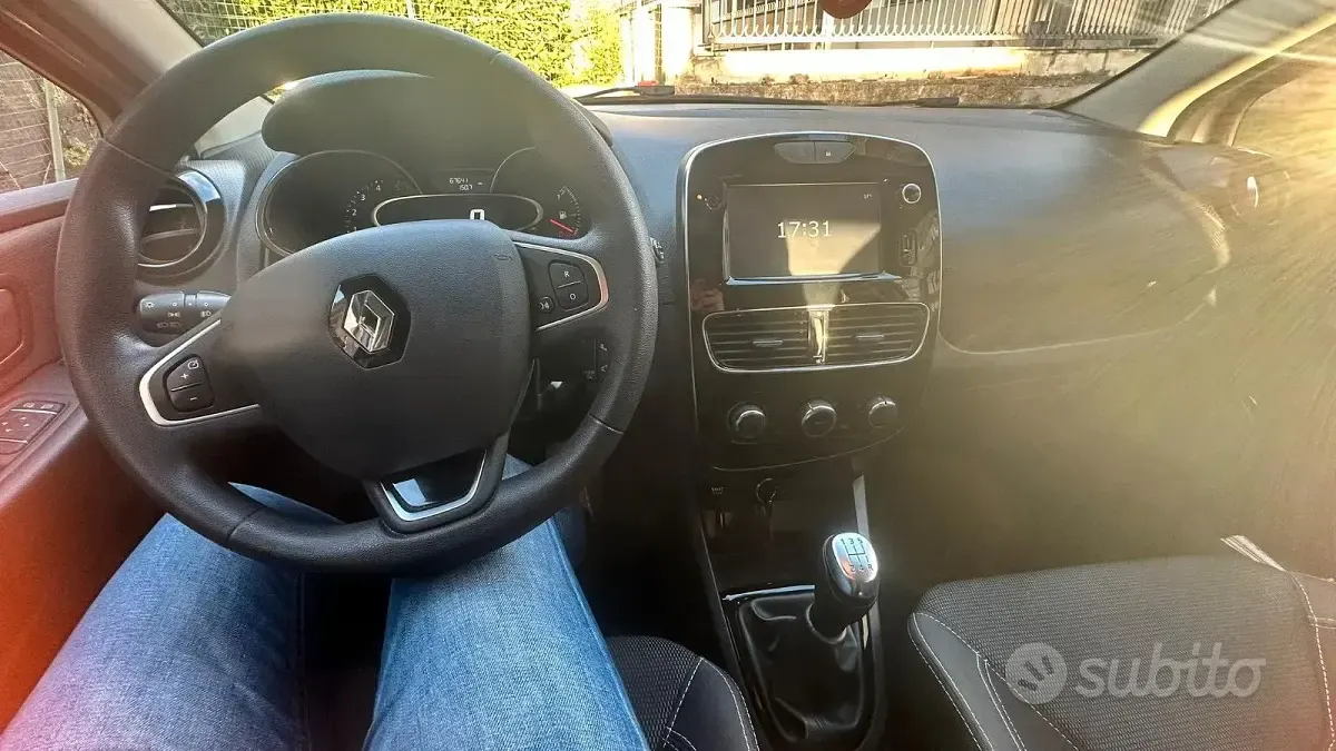 Usata Renault Clio 75 CV (55 kW) 2017 Grigio Utilitaria