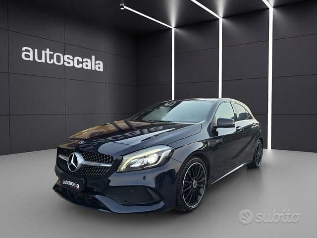 Usata Mercedes A200 Premium 136 CV (100 kW) 2017 Blu Berlina