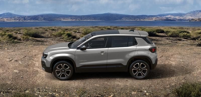 Usata Jeep Avenger Summit 101 CV (74 kW) 2024 Grigio SUV