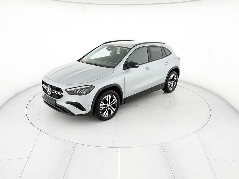 Nuova Mercedes GLA200 Progressive 150 CV (110 kW) 2026 Argento SUV