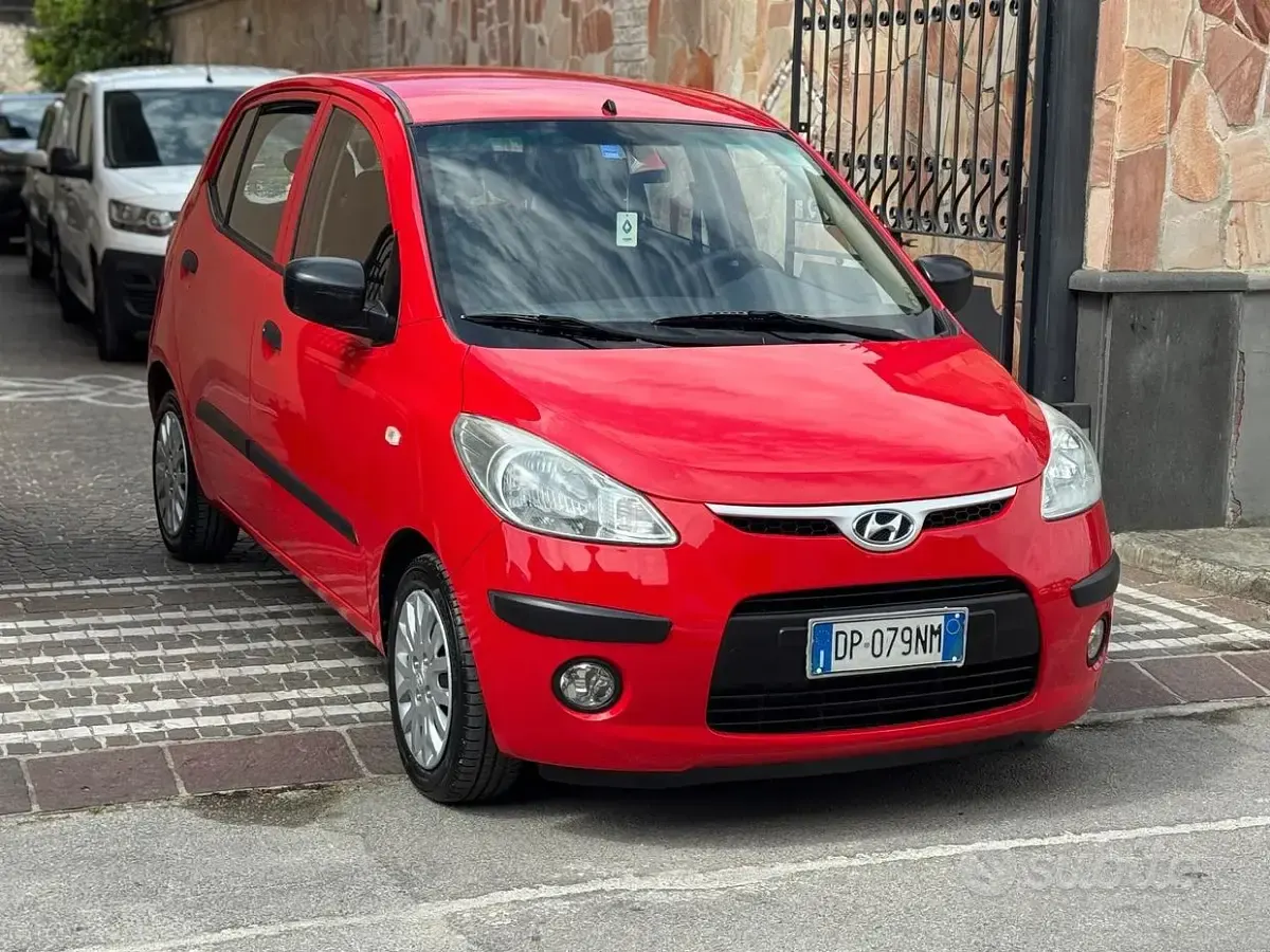 Usata Hyundai i10 Active 66 CV (48 kW) 2008 Rosso Utilitaria