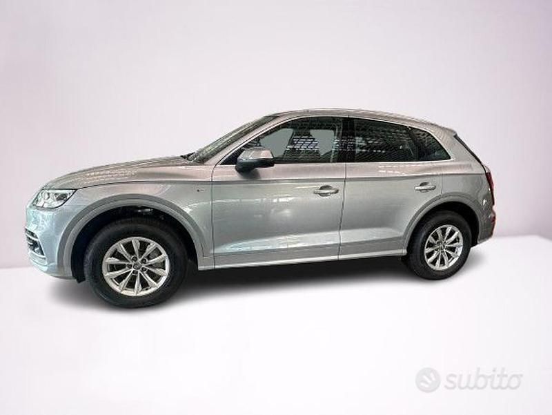 Begagnad Audi Q5 Business 190 HK (139 kW) 2018 Grå SUV