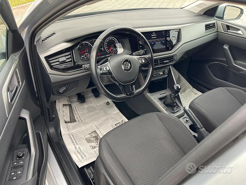 Usata VW Polo Comfortline 80 CV (58 kW) 2018 Grigio Utilitaria