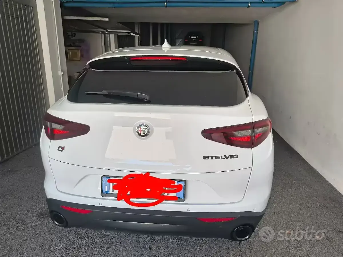 Usata Alfa Romeo Stelvio 209 CV (153 kW) 2018 Bianco SUV