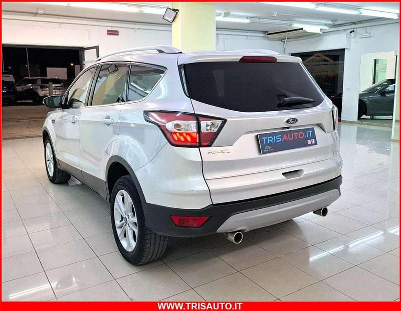 Usata Ford Kuga Titanium 121 CV (88 kW) 2018 Argento(met.) SUV
