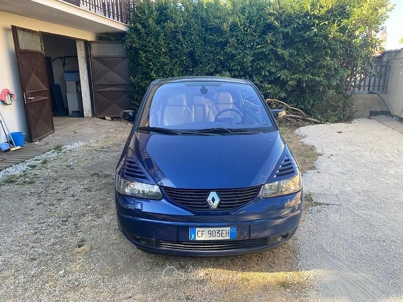 Usata Renault Avantime Privilege 150 CV (110 kW) 2003 Blu Monovolume