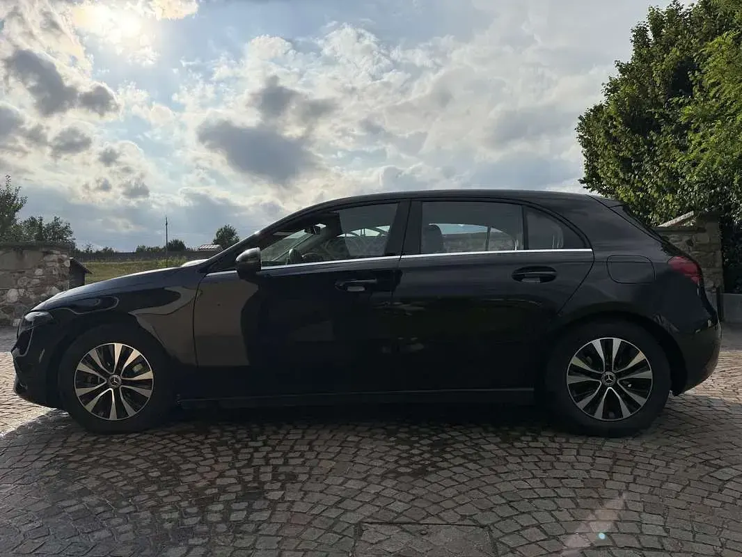Usata Mercedes 180 136 CV (100 kW) 2024 Berlina