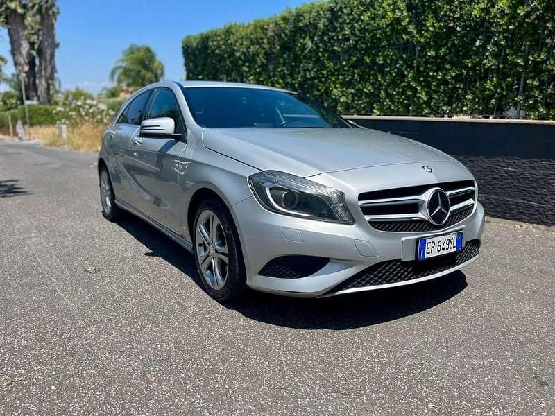 Usata Mercedes A220 170 CV (125 kW) 2013 Grigio Berlina