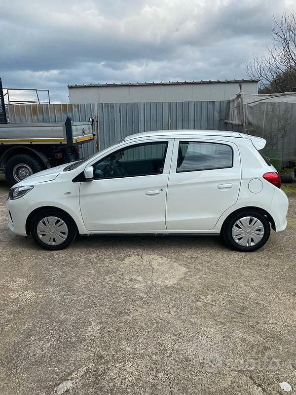 Usata Mitsubishi Space Star 71 CV (52 kW) 2020 Bianco Utilitaria