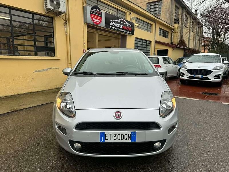 Usata Fiat Punto Lounge 75 CV (55 kW) 2013 Grigio Berlina