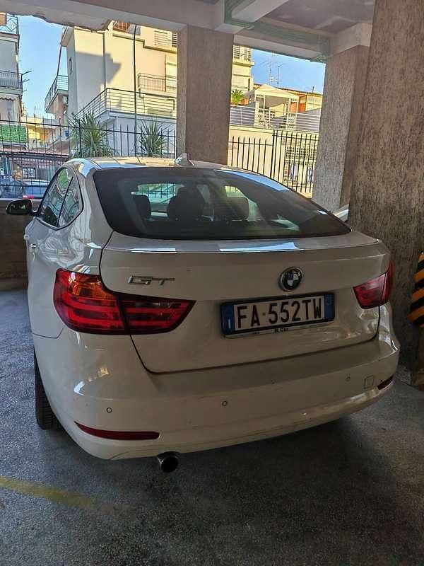 Usata BMW 318 Gran Turismo 143 CV (105 kW) 2015 Berlina